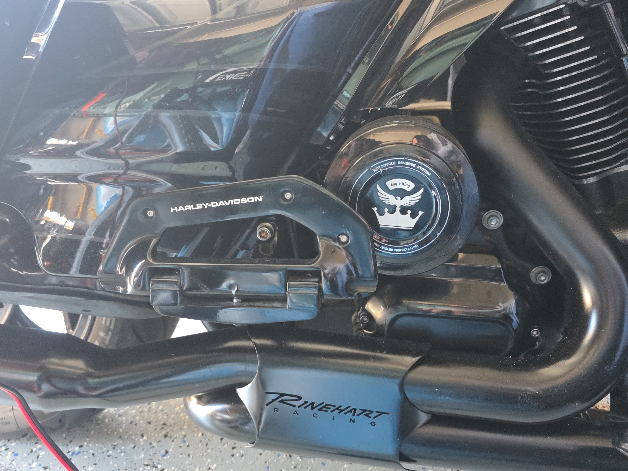 Eagle King reverse kit installed on Jason Sellers' 2017 CVO Street Glide — close up of motor