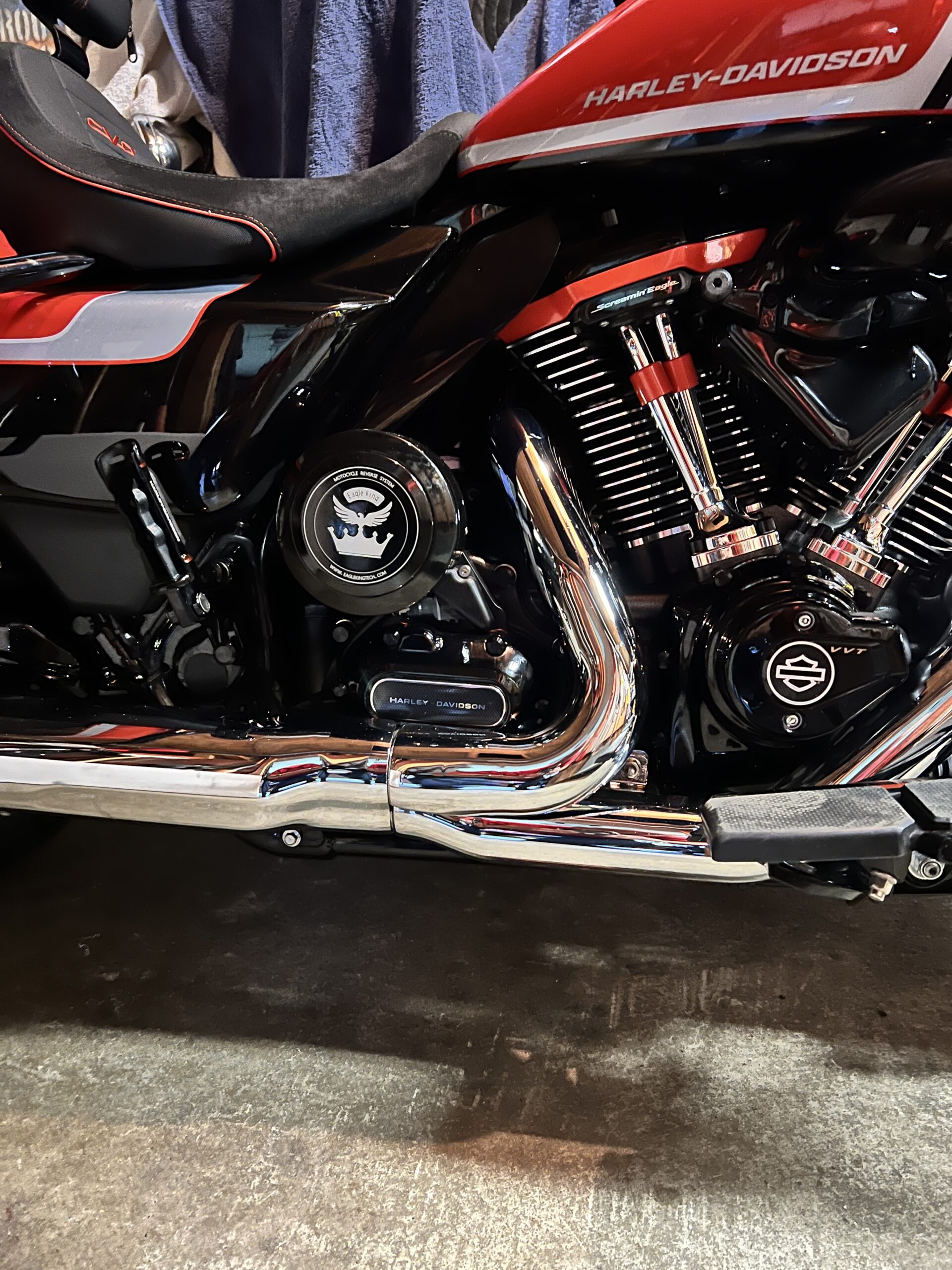 mrfathog's 2024 CVO Street Glide with Eagle King reverse kit — chrome exhaust